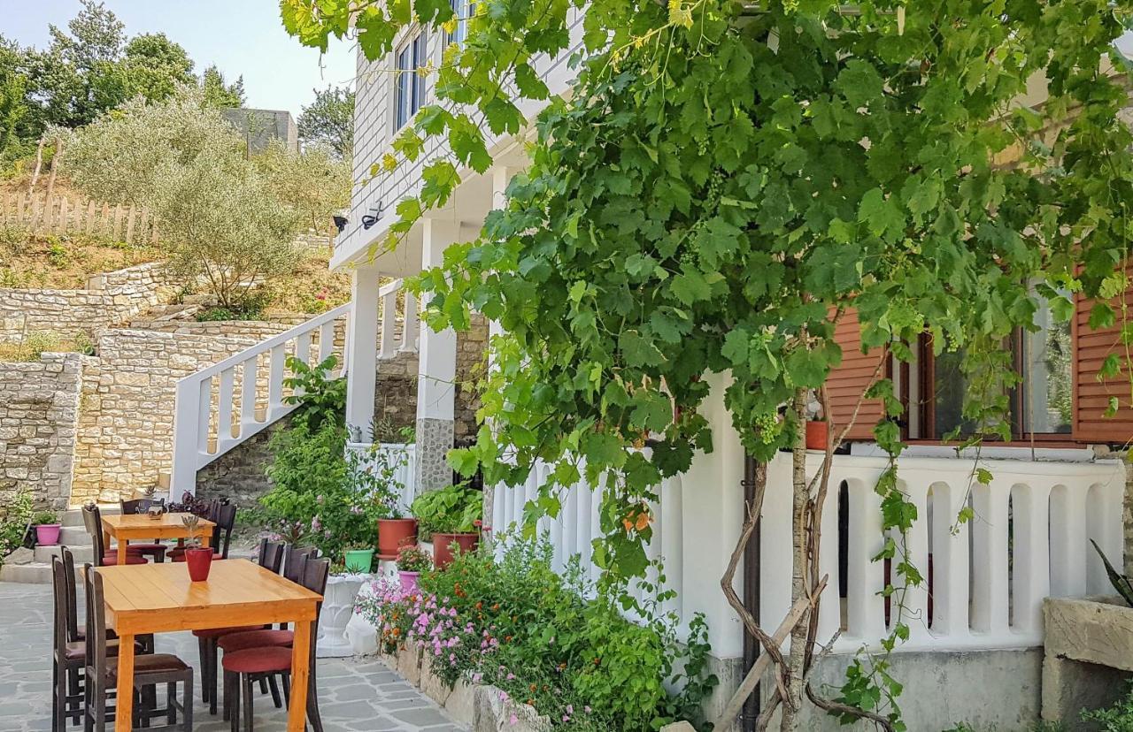 Villa Goliku Pestani Eksteriør billede