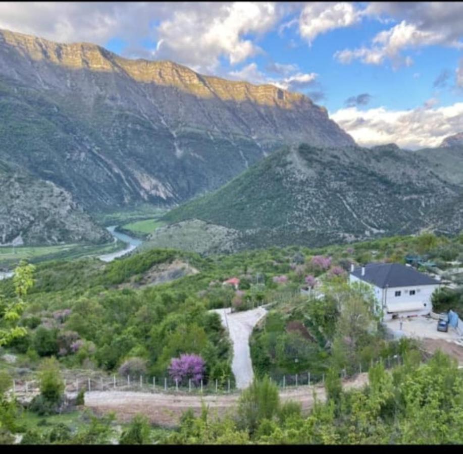 Villa Goliku Pestani Eksteriør billede